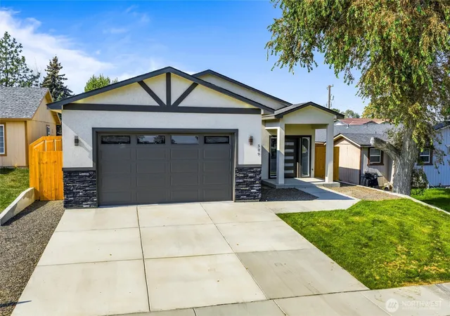 Photo 2 of Single family home for sale at 509 S Main St, Warden, WA 98857 | MLS# NWM2439439 | Listing updated on 2026-09-17