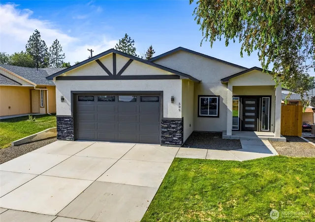 Photo 3 of Single family home for sale at 509 S Main St, Warden, WA 98857 | MLS# NWM2439439 | Listing updated on 2026-09-17
