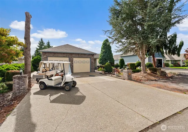 Photo 3 of Single family home for sale at 112 Village Way Dr, Chehalis, WA 98532 | MLS# NWM2439461 | Listing updated on 2026-09-17