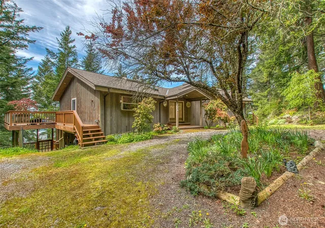 Photo 3 of Single family home for sale at 121 Switchback Rd, Eastsound, WA 98245 | MLS# NWM2440278 | Listing updated on 2026-09-17