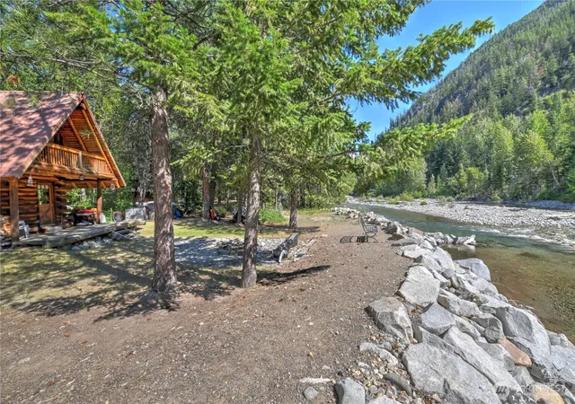 Photo 1 of Single family home for sale at 26 Mercer Rd, Mazama, WA 98833 | MLS# NWM2440284 | Listing updated on 2026-09-29
