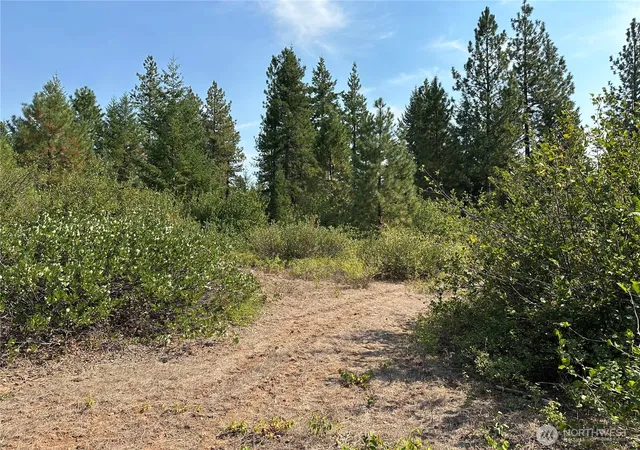 Photo 4 of Sale Pending at 2 Cedar Monument Rd, Goldendale, WA 98620 | MLS# NWM2440336 | Listing updated on 2026-09-30