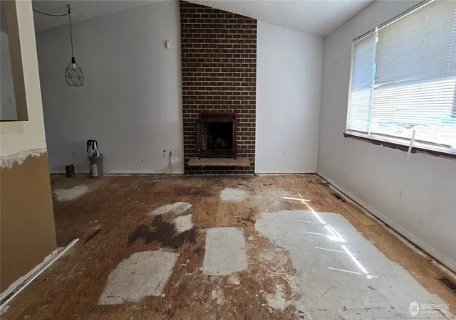 Photo 2 of Sale Pending at 5626 S Gove St, Tacoma, WA 98409 | MLS# NWM2441159 | Listing updated on 2026-09-29