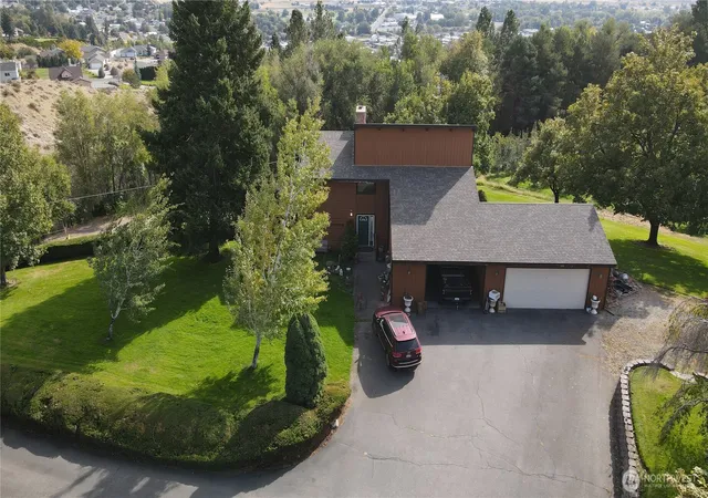 Photo 2 of Single family home for sale at 14 Hahn Rd, Omak, WA 98841 | MLS# NWM2441546 | Listing updated on 2026-09-17