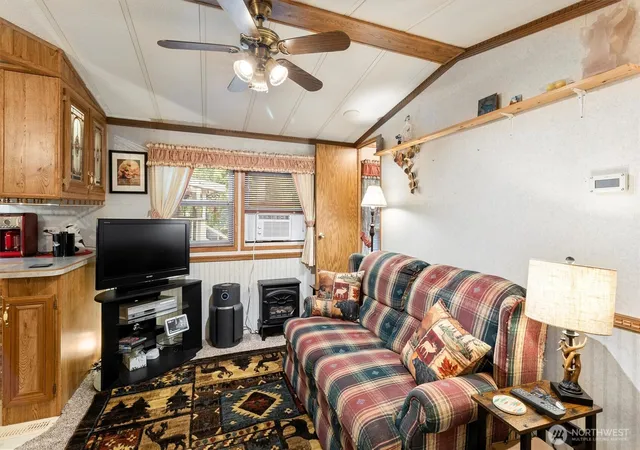 Photo 3 of Manufactured home for sale at 137 1 Jasper Trl, Deming, WA 98244 | MLS# NWM2443037 | Listing updated on 2026-09-17