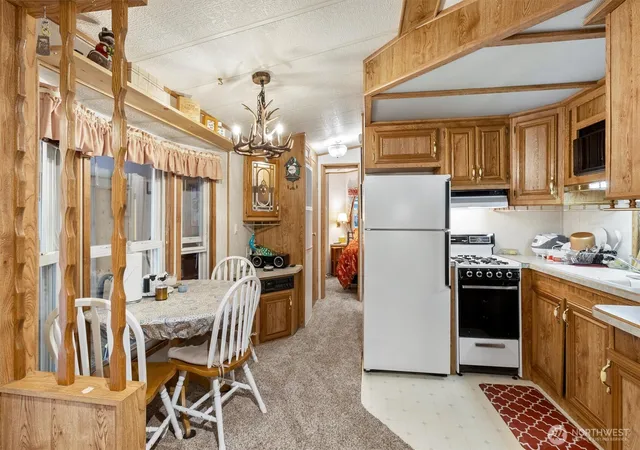 Photo 3 of Manufactured home for sale at 137 1 Jasper Trl, Deming, WA 98244 | MLS# NWM2443037 | Listing updated on 2026-09-17