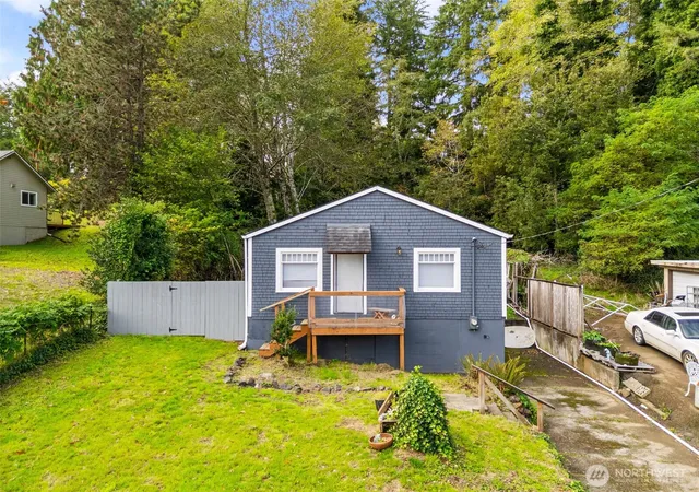 Photo 1 of Single family home for sale at 2735 Wishkah Rd, Aberdeen, WA 98520 | MLS# NWM2443746 | Listing updated on 2026-09-24