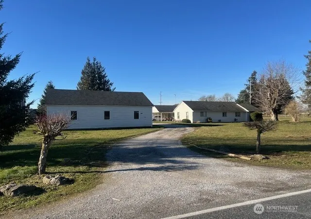 Photo 1 of Single family home for sale at 8885 Line Rd, Lynden, WA 98264 | MLS# NWM2445065 | Listing updated on 2026-09-17