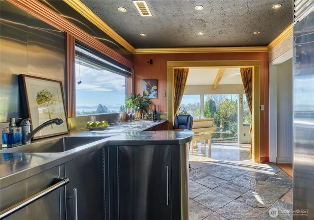 Photo 4 of Single family home for sale at 2045 Apa Rd, Point Roberts, WA 98281 | MLS# NWM2446029 | Listing updated on 2026-09-17