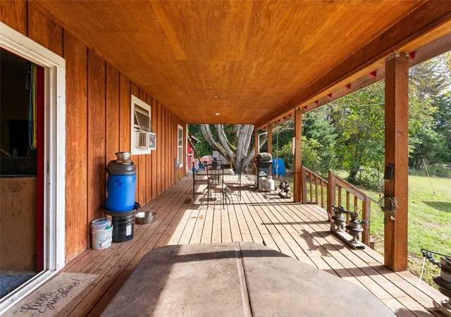 Photo 3 of Single family home for sale at 39812 94th Avenue, La Center, WA 98629 | MLS# NWM2446674 | Listing updated on 2026-09-17