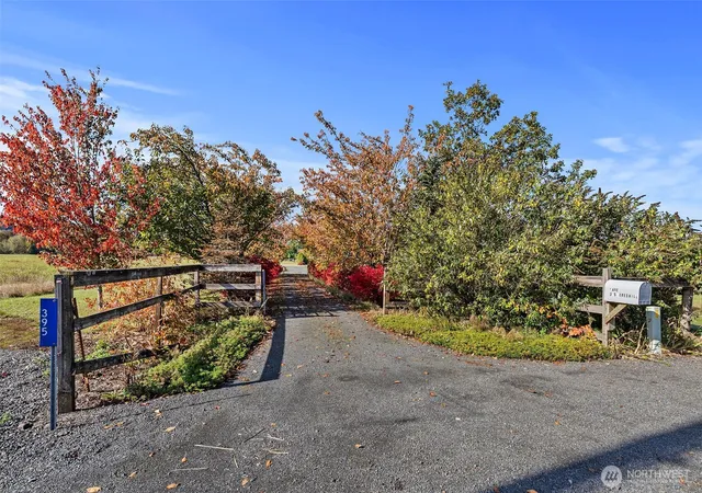 Photo 3 of Single family home for sale at 395 Ceres Hl Rd, Chehalis, WA 98532 | MLS# NWM2447304 | Listing updated on 2026-10-01