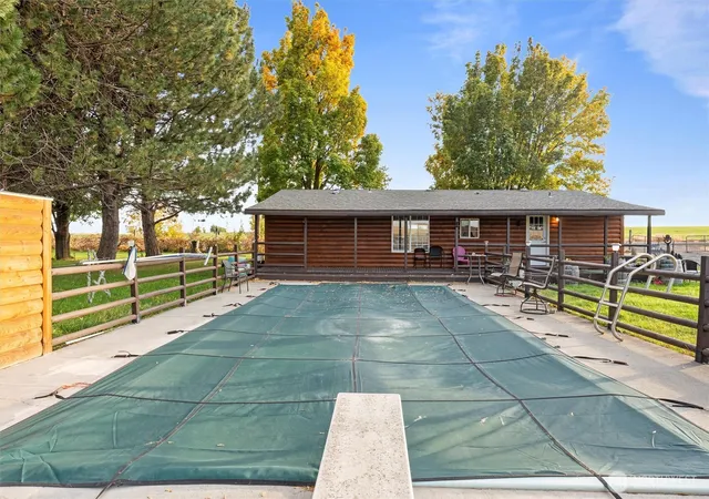 Photo 3 of Manufactured home for sale at 4372 Road 20 Ne, Soap Lake, WA 98851 | MLS# NWM2447798 | Listing updated on 2026-09-25