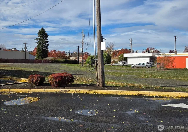 Photo 4 of Land for sale at 225 Auburn Way S, Auburn, WA 98002 | MLS# NWM2448278 | Listing updated on 2026-09-17