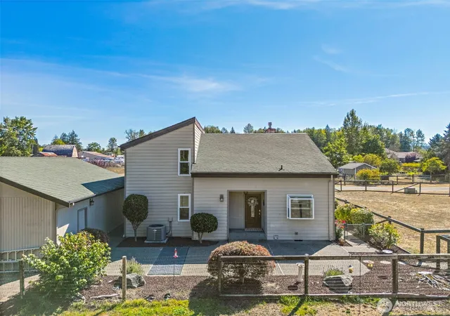 Photo 4 of Single family home for sale at 6704 224th Street E, Spanaway, WA 98387 | MLS# NWM2448453 | Listing updated on 2026-09-17