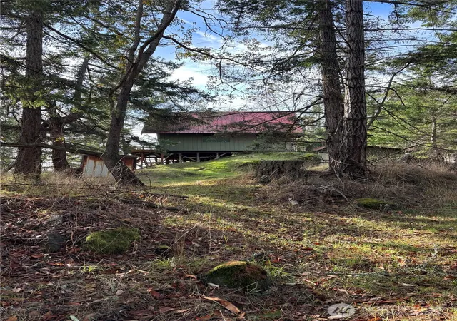 Photo 2 of Single family home for sale at 156 Vista Pl, Friday Harbor, WA 98250 | MLS# NWM2449235 | Listing updated on 2026-09-17