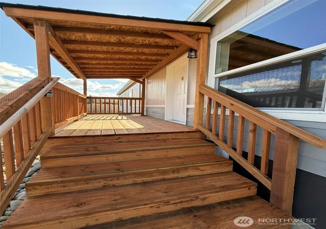 Photo 2 of Manufactured home for sale at 2010 Broadway Ave #38, Hoquiam, WA 98550 | MLS# NWM2449295 | Listing updated on 2026-09-17