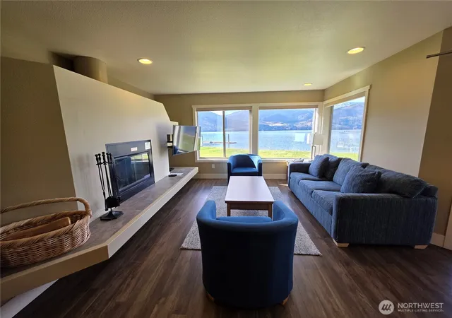 Photo 3 of House for sale at 1 Lakeside 702 G, Manson, WA 98831 | MLS# NWM2449379 | Listing updated on 2026-10-01