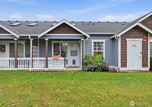 Photo 3 of Townhouse for sale at 5682 Correll Dr #102, Ferndale, WA 98248 | MLS# NWM2449408 | Listing updated on 2026-09-17