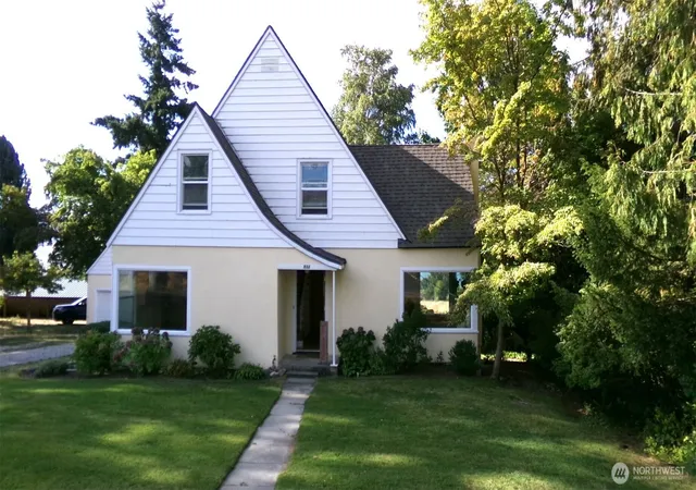 Photo 2 of Single family home for sale at 1555 Swartout Rd, Manson, WA 98831 | MLS# NWM2449512 | Listing updated on 2026-09-17