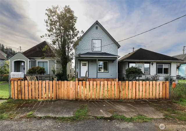 Photo 1 of Single family home for sale at 1114 Wheeler Ave, Hoquiam, WA 98550 | MLS# NWM2449705 | Listing updated on 2026-09-17