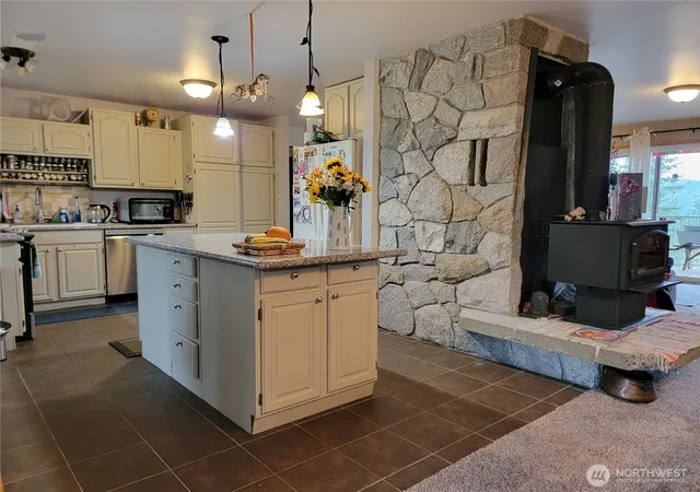 Photo 4 of Single family home for sale at 55 Gold Mountain Rd, Republic, WA 99166 | MLS# NWM2450899 | Listing updated on 2026-09-28
