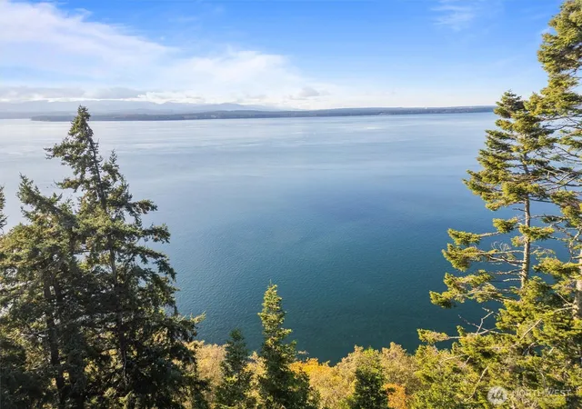 Photo 1 of Land for sale at 4530 Smugglers Cvs Rd, Freeland, WA 98249 | MLS# NWM2451376 | Listing updated on 2026-09-17