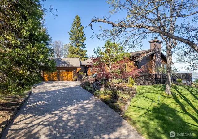 Photo 2 of Single family home for sale at 5445 Ayres Way, The Dalles, OR 97058 | MLS# NWM2452995 | Listing updated on 2026-09-17