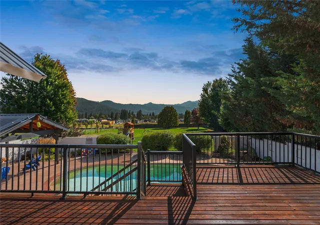 Photo 1 of Single family home for sale at 12345 Village View Dr, Leavenworth, WA 98826 | MLS# NWM2453078 | Listing updated on 2026-09-17