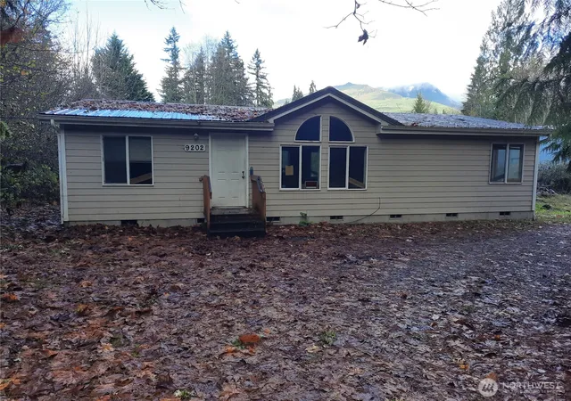 Photo 2 of Manufactured home for sale at 9202 Thunderbird Ln, Concrete, WA 98237 | MLS# NWM2453487 | Listing updated on 2026-09-17
