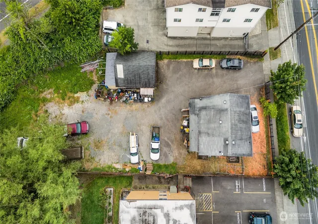 Photo 4 of Single family home for sale at 4519 S Henderson St, Seattle, WA 98118 | MLS# NWM2454040 | Listing updated on 2026-09-17