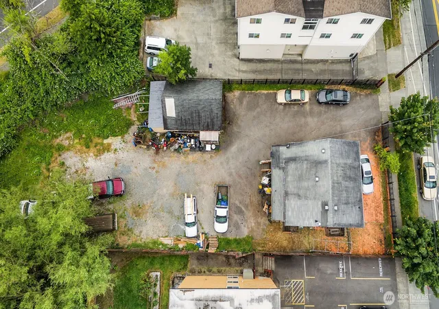 Photo 6 of Single family home for sale at 4519 S Henderson St, Seattle, WA 98118 | MLS# NWM2454040 | Listing updated on 2026-09-17
