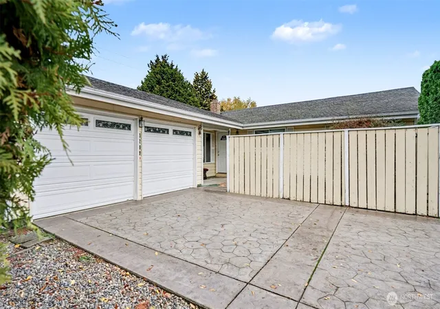 Photo 3 of Single family home for sale at 5709 N 13th Street, Tacoma, WA 98406 | MLS# NWM2454589 | Listing updated on 2026-10-01