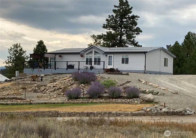 Manufactured home for sale at 182 Point Dr, Oroville, WA 98844 | MLS# NWM2454947