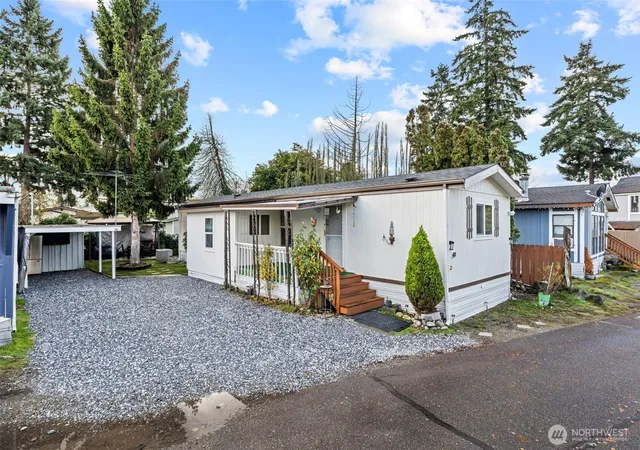 Photo 1 of Manufactured home for sale at 10302 Lakeview Ave Sw #42, Lakewood, WA 98499 | MLS# NWM2455778 | Listing updated on 2026-09-17