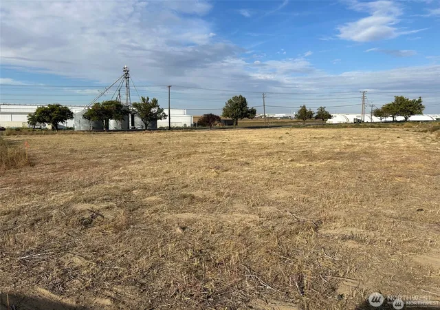 Photo 2 of Land for sale at 0 Highway 170, Warden, WA 98857 | MLS# NWM2456179 | Listing updated on 2026-09-17