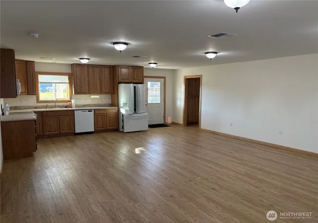 Photo 4 of Single family home for sale at 5 Red Apple Dr, Omak, WA 98841 | MLS# NWM2456532 | Listing updated on 2026-09-23