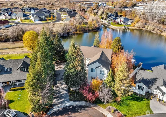 Photo 1 of Single family home for sale at 506 S Sandalwood Pl, Moses Lake, WA 98837 | MLS# NWM2456687 | Listing updated on 2026-09-17