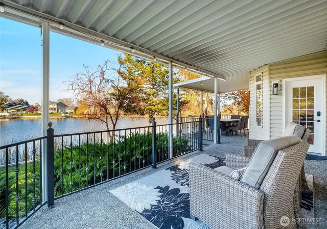 Photo 3 of Single family home for sale at 506 S Sandalwood Pl, Moses Lake, WA 98837 | MLS# NWM2456687 | Listing updated on 2026-09-17