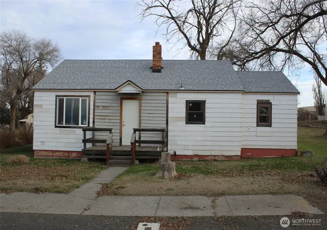 Photo 1 of Single family home for sale at 113 S Lutcher Ave, Lind, WA 99341 | MLS# NWM2457311 | Listing updated on 2026-09-17