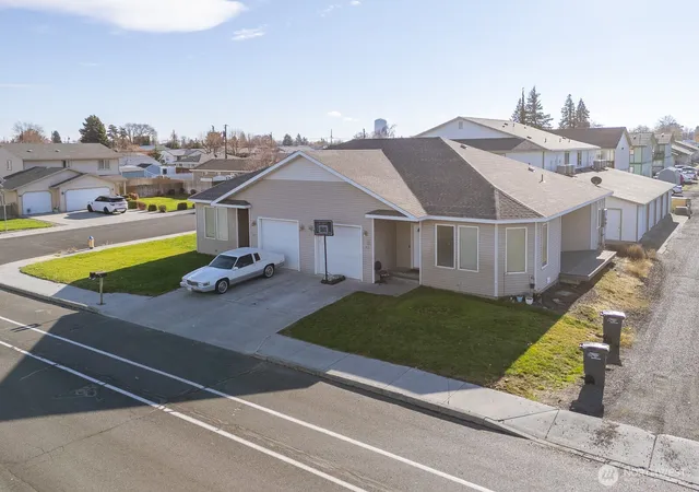 Photo 1 of Sale Pending at 410 Ne 412 3rd Avenue, Ephrata, WA 98823 | MLS# NWM2457401 | Listing updated on 2026-09-22