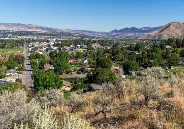 Photo 4 of Land for sale at 1 Nna Skyline Dr, Wenatchee, WA 98801 | MLS# NWM2457437 | Listing updated on 2026-09-17