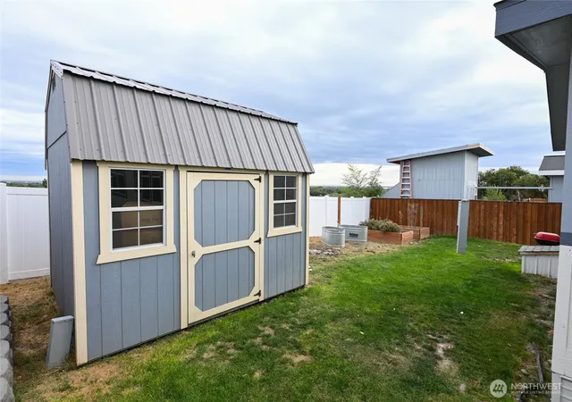 Photo 2 of Manufactured home for sale at 200802 E Game Farm #52 Rd, Kennewick, WA 99337 | MLS# NWM2457529 | Listing updated on 2026-09-25