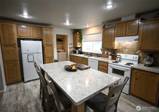 Photo 3 of Manufactured home for sale at 200802 E Game Farm #52 Rd, Kennewick, WA 99337 | MLS# NWM2457529 | Listing updated on 2026-09-25