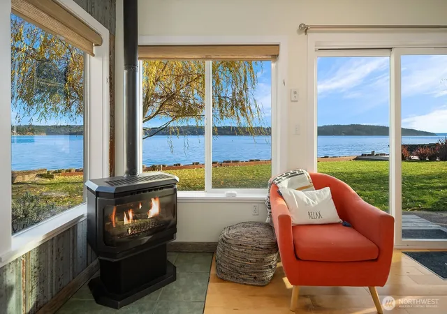 Photo 4 of Single family home for sale at 24410 Vashon Hwy SW, Vashon, WA 98070 | MLS# NWM2457535 | Listing updated on 2026-09-17