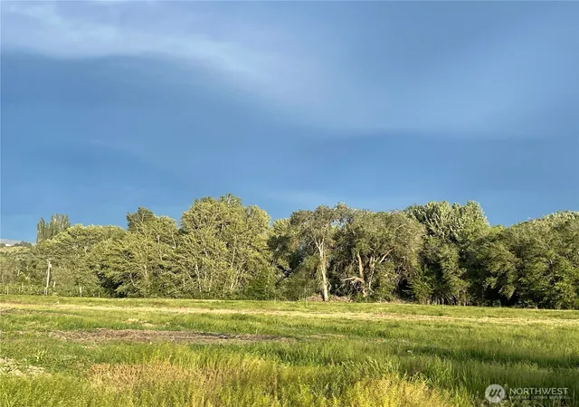Photo 1 of Land for sale at 3765 Iroquois Ln, Wenatchee, WA 98801 | MLS# NWM2457565 | Listing updated on 2026-09-17