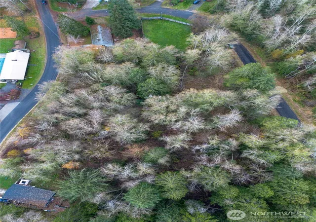Photo 3 of Sale Pending at 7605 Lakeside St Sw, Olympia, WA 98512 | MLS# NWM2457635 | Listing updated on 2026-09-23