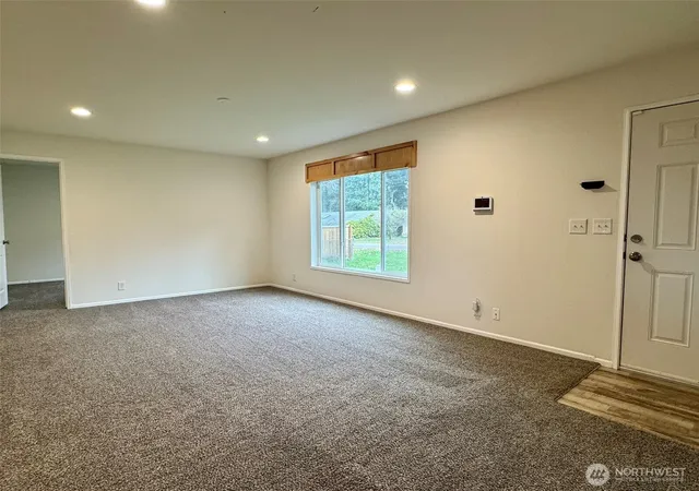 Photo 4 of Sale Pending at 871 Spruce St SE, Olympia, WA 98513 | MLS# NWM2458270 | Listing updated on 2026-09-17