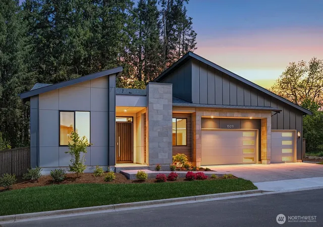 Photo 2 of Single family home for sale at 15011 Nw 11th Place, Vancouver, WA 98685 | MLS# NWM2458449 | Listing updated on 2026-09-17