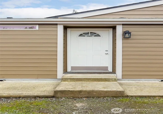 Photo 4 of Manufactured home for sale at 20309 77th Avenue Ct E, Spanaway, WA 98387 | MLS# NWM2459126 | Listing updated on 2026-10-02