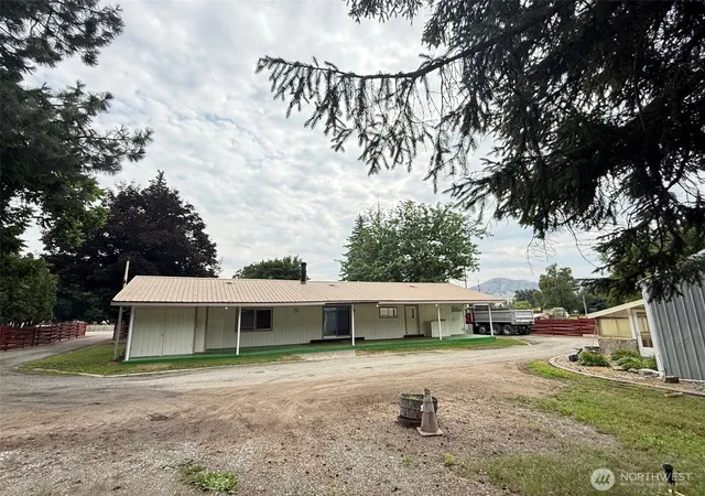 Photo 3 of Sale Pending at 1479 Old Hwy 97, Malott, WA 98829 | MLS# NWM2459661 | Listing updated on 2026-09-28